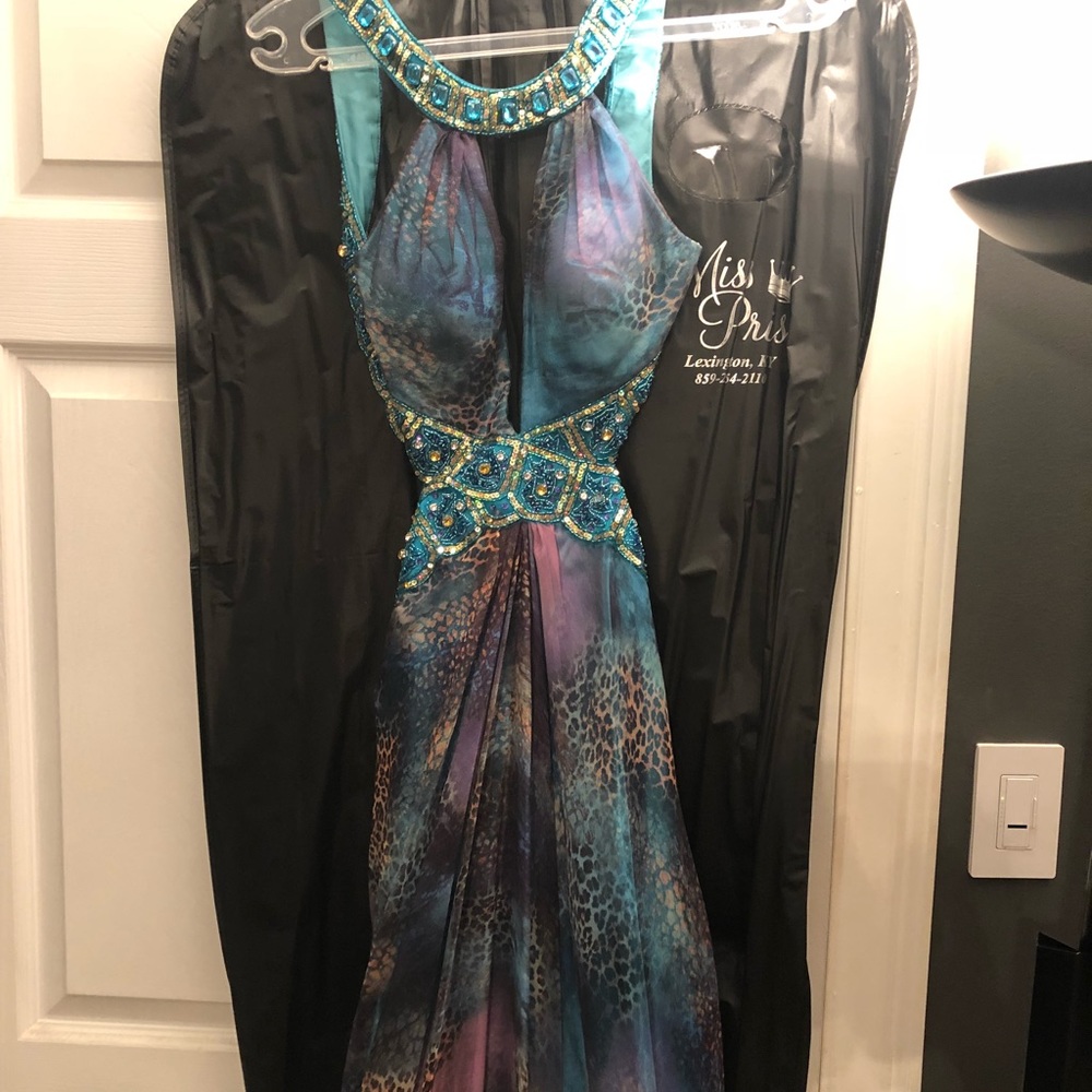 Sherri Hill prom dress